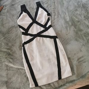 Black n White Bodycon Dress in S